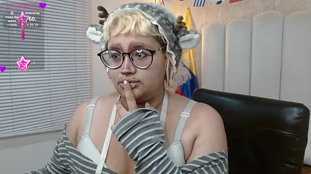 Chat XXX ao vivo de Echypyon_
