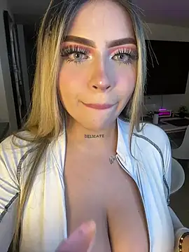 MiaWhitePink_ 现场XXX聊天