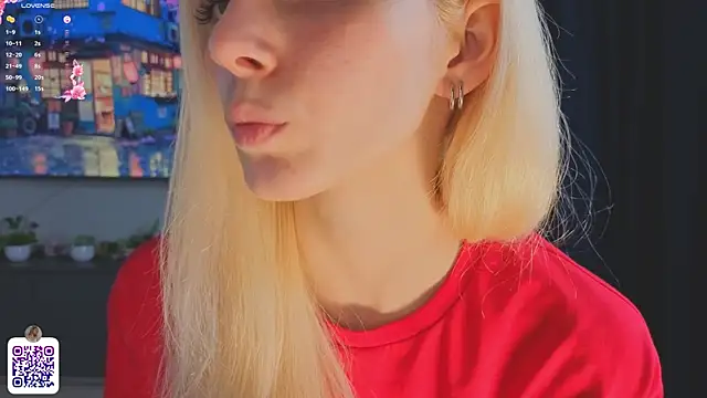 JuanaSumma Chat XXX in diretta