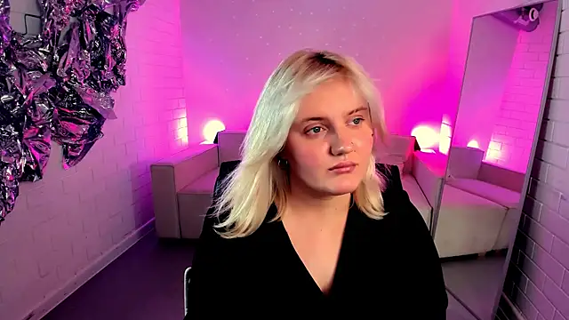 Chat XXX en directo de KathyBriggs