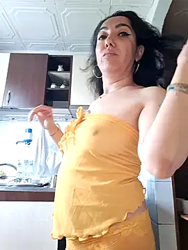 MissMirra828 élő XXX-chatje