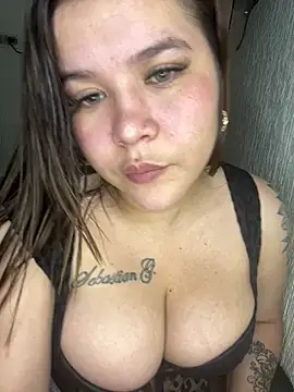 zoe_adhara Pertunjukan Webcam