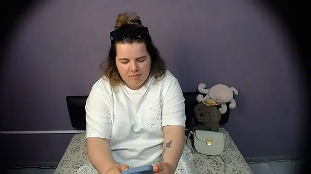 Chat +18 de so_shy ao vivo