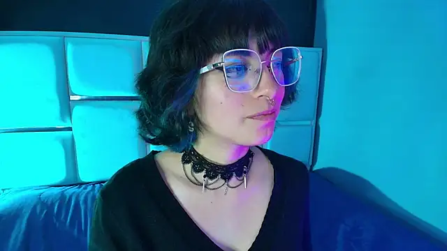 دردشة BadEmyXO الجنسية المباشرة
