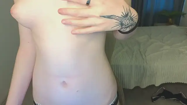 MollySallyn Live XXX chat