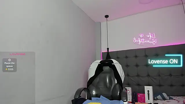 scarletcherry18 XXX чат на живо