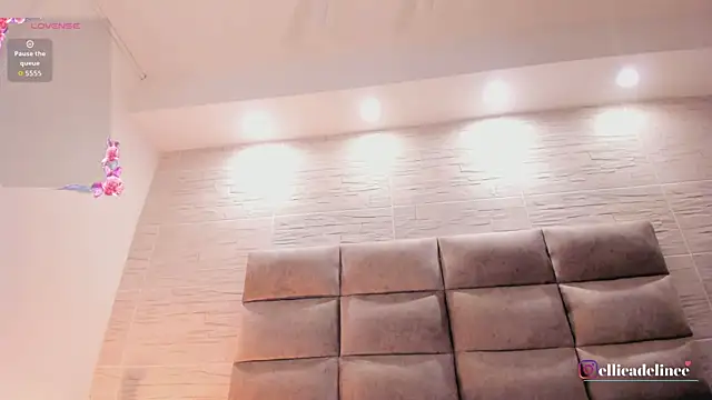 EllieAdeline's Live XXX Chat