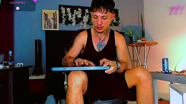 แชท XXX สดของ HannibalLester