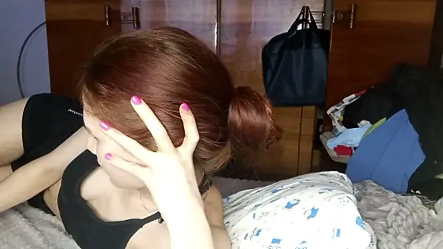 NickiKisinger's Live XXX Chat