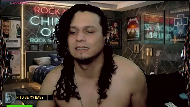 chino_roz Chat XXX in diretta