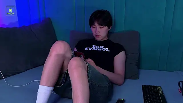 Chat +18 de HeejinWang ao vivo