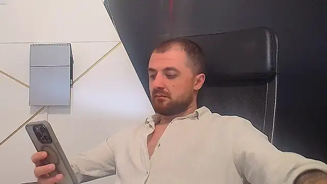 JamesMyerss 现场XXX聊天