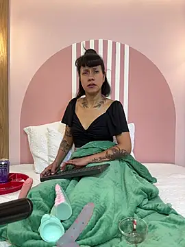 Valkiriia_wiine 现场XXX聊天