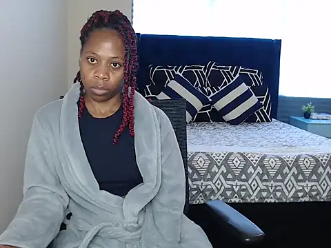 QUEENMANDYY's Live XXX Chat