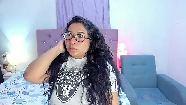 Latinabombsheell 现场XXX聊天