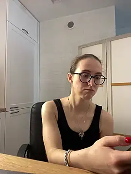 Chat +18 de MartiniiSelenna ao vivo