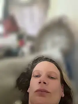 Scarlett2106 现场XXX聊天