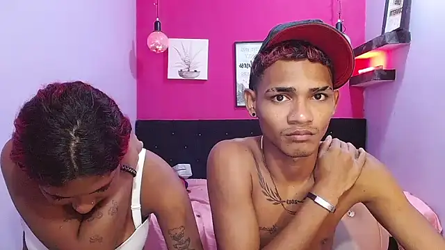 Chatroom XXX en direct de black_twinks