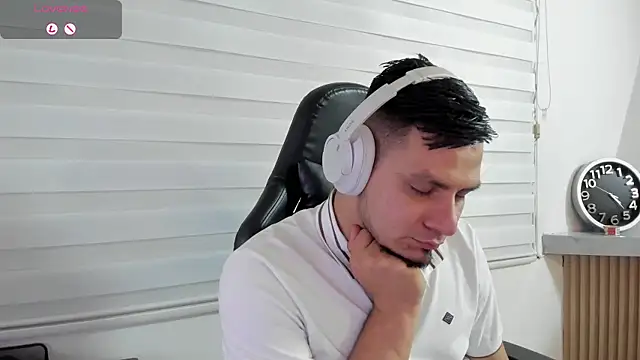 Rick_Adams – Naživo XXX chat