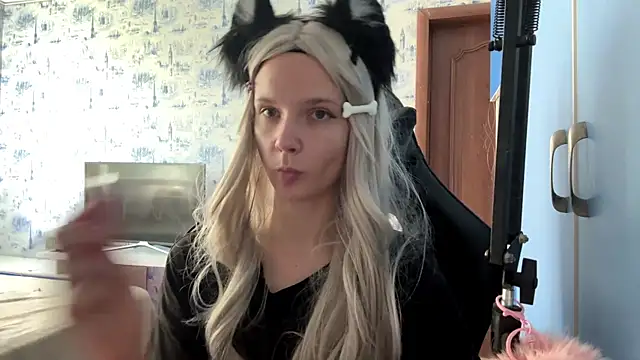 XXX chat uživo modela PlumbicPart