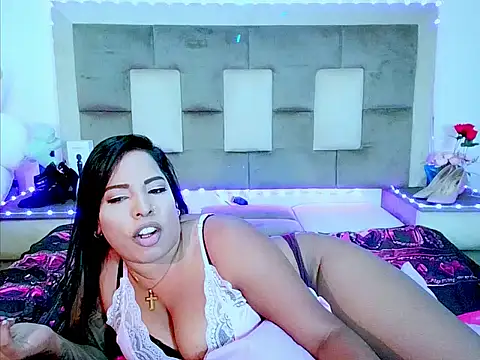 indiantopaz694u 现场XXX聊天
