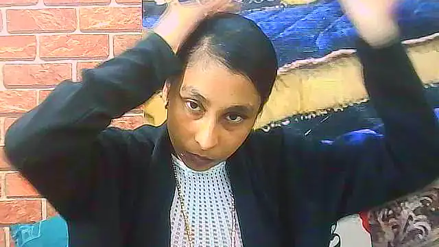 IndianSexyButt's Live XXX Chat