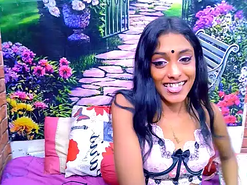 IndianPretty14u2Luv 现场XXX聊天