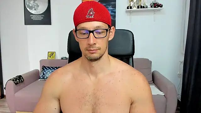 BrutusK08 Live XXX-Chat