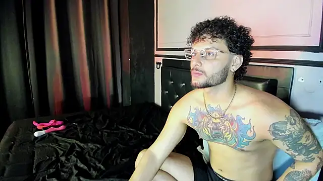 Twisted_Fantasy Live XXX Chat