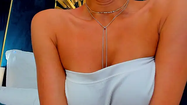 AprilWong live XXX chat