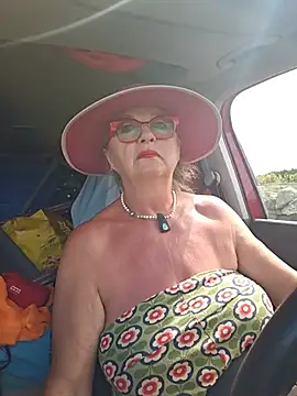 צ'אט XXX בשידור חי של Hot-Muci