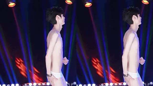 Chat XXX en directo de AOA-TYR