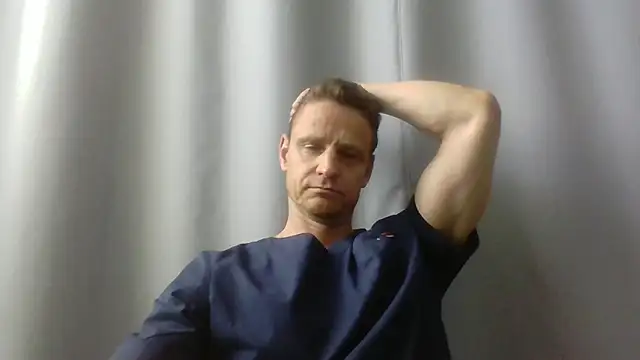 Chat +18 de Freeze_Fire ao vivo