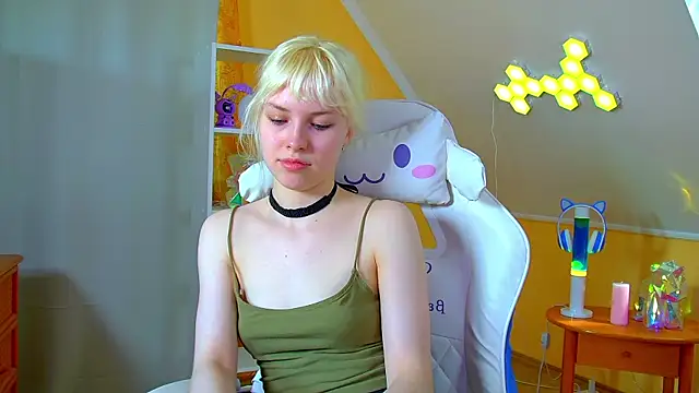 HannahHollis' Live XXX Chat