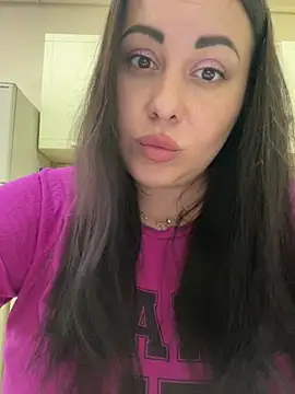 DaisyStreet live XXX chat
