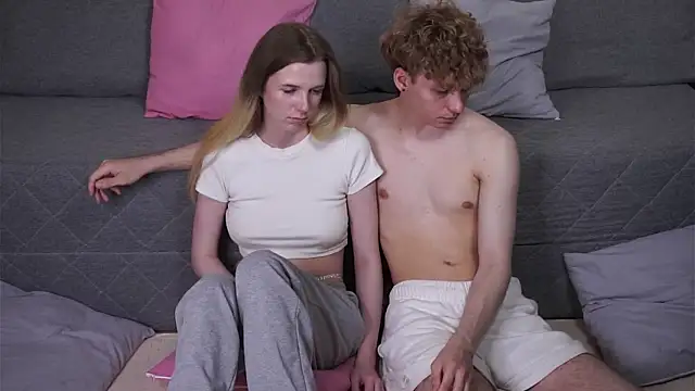 Czat XXX na żywo – HotBabyCouple_
