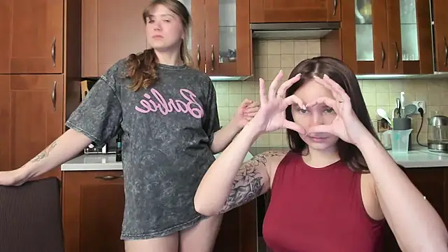 HotCaramellsTV Show Webcam