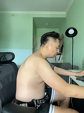 mrcake666 élő XXX-chatje