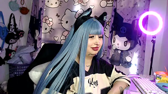 Chat +18 de lussyevans24 ao vivo
