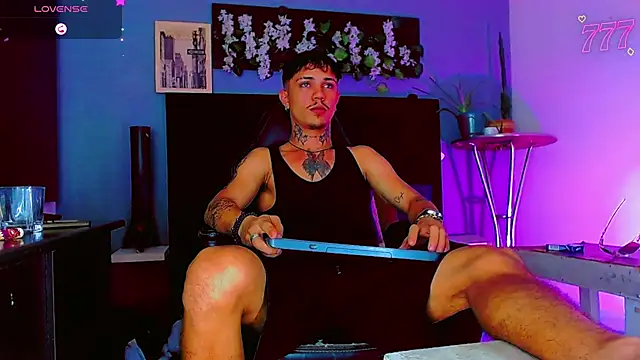Chat XXX en directo de HannibalLester