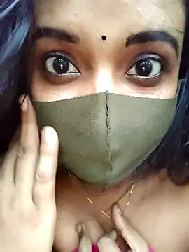 Dil-Ka-Radhika's Live XXX Chat