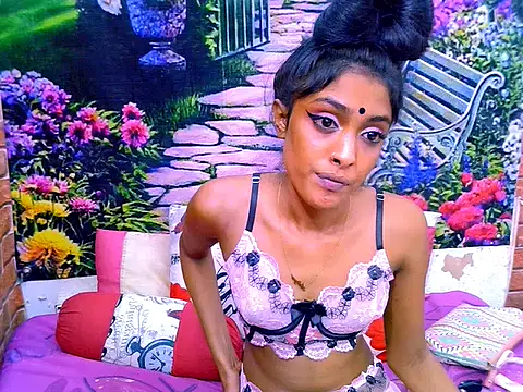 IndianPretty14u2Luv's Live XXX Chat
