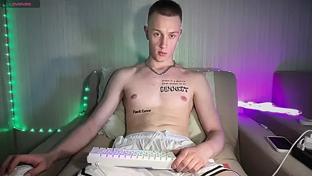 Travis_Gracile Live XXX Chat