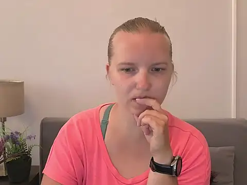 צ'אט XXX בשידור חי של RoseTeacherX