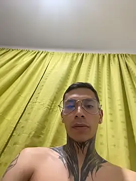 alejoggg1 Live XXX-chat