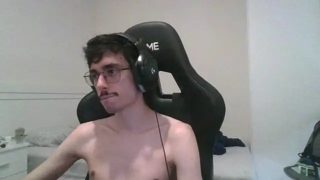 Show de gabrielNovin17cm na webcam
