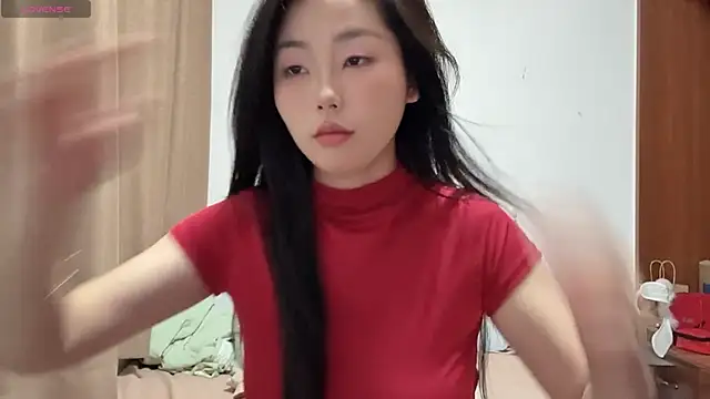 XIAOnaimao-001's Live XXX Chat