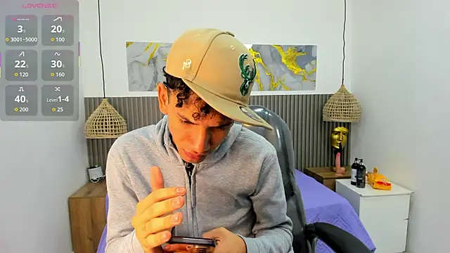Онлайн чат XXX JDWhite18
