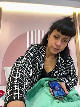 Valkiriia_wiine 现场XXX聊天