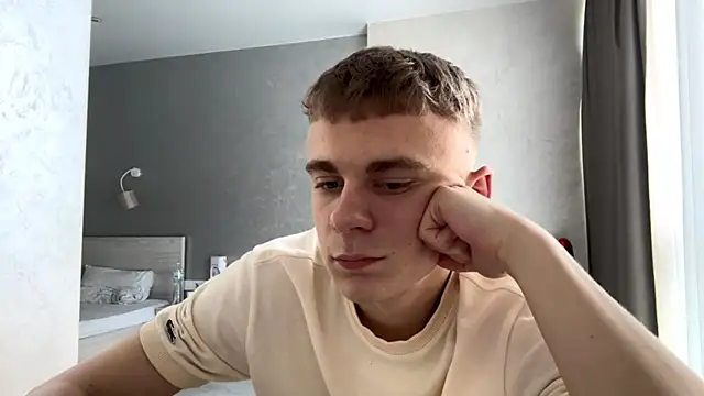 SoloFuryn Live XXX chat
